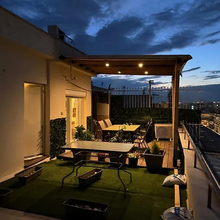 Apartment Rooftop Mini Suite-roof Deck-sunbeds-city View *